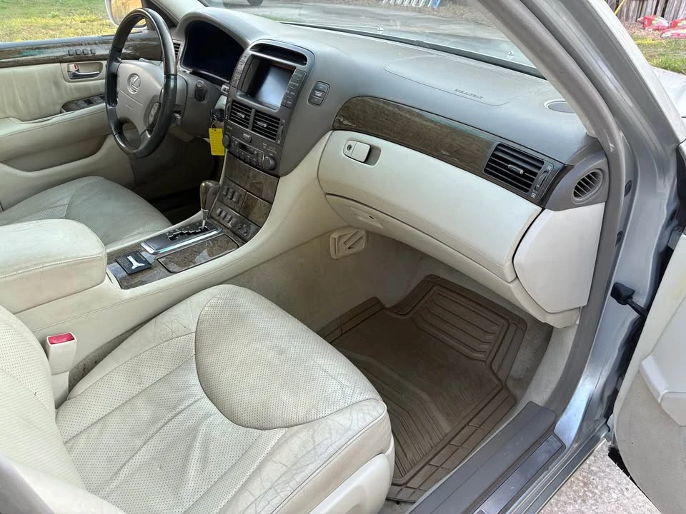 2003 Lexus LS 3rd Gen - Image 10 of 20