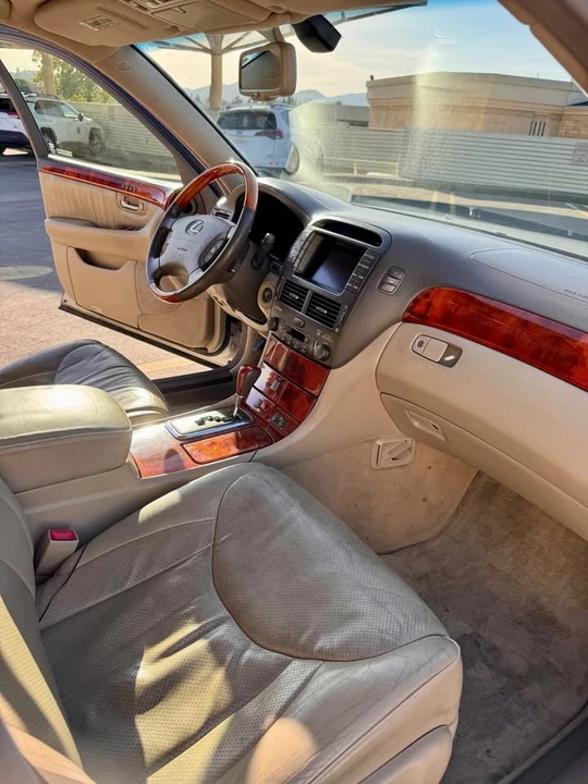 2003 Lexus LS 3rd Gen - Image 4 of 9