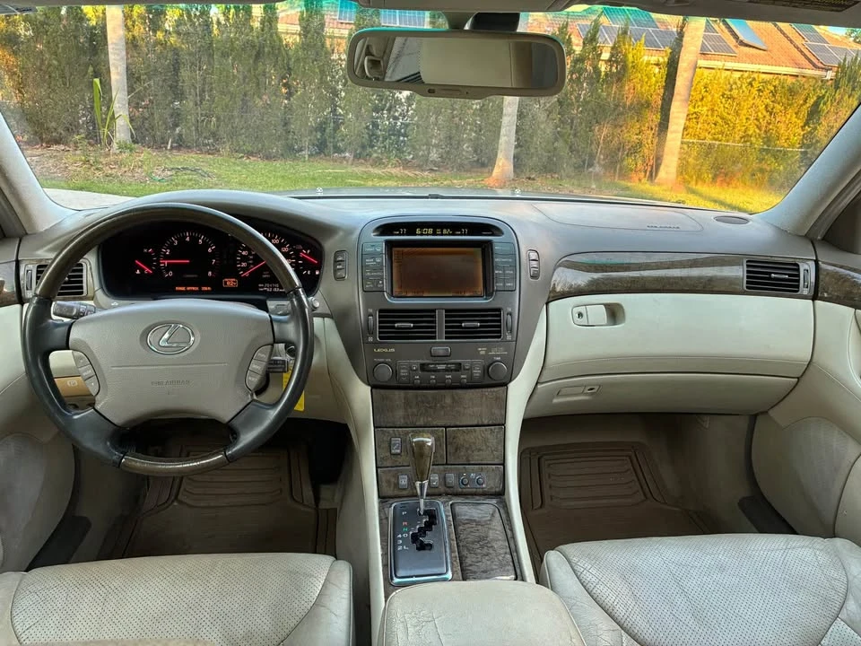2003 Lexus LS 3rd Gen - Image 18 of 20