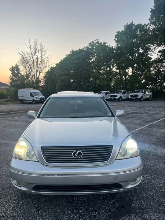 2003 Lexus LS 3rd Gen - Image 2 of 15