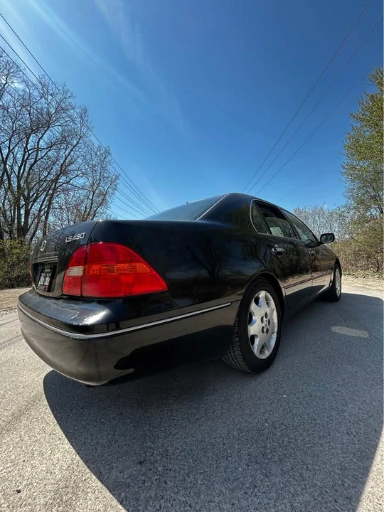 2003 Lexus LS 3rd Gen - Image 14 of 17