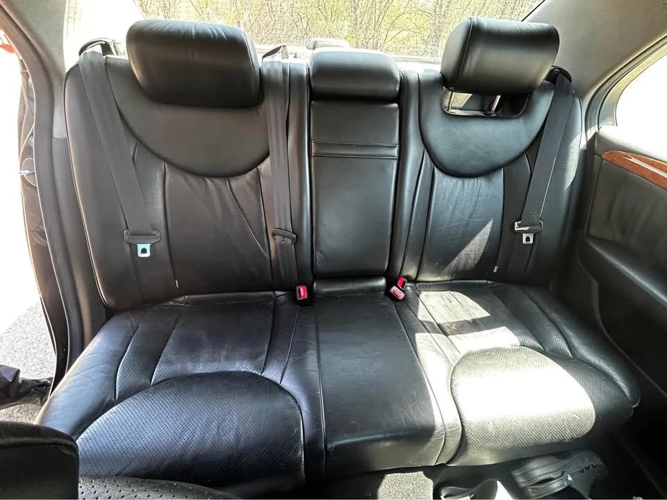 2003 Lexus LS 3rd Gen - Image 10 of 17