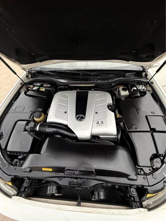 2003 Lexus LS 3rd Gen - Image 11 of 14