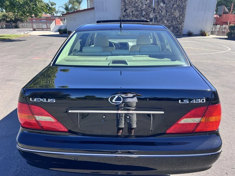 2003 Lexus LS 3rd Gen - Image 4 of 20