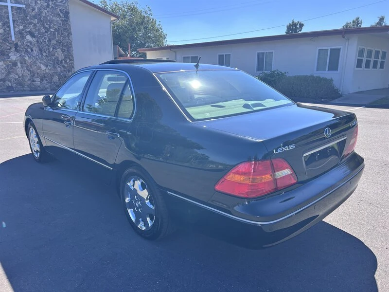 2003 Lexus LS 3rd Gen - Image 3 of 20