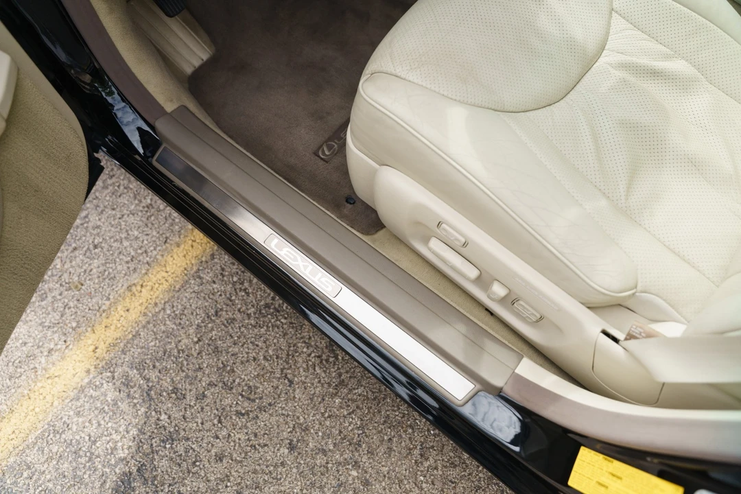 2003 Lexus LS 3rd Gen - Image 30 of 31
