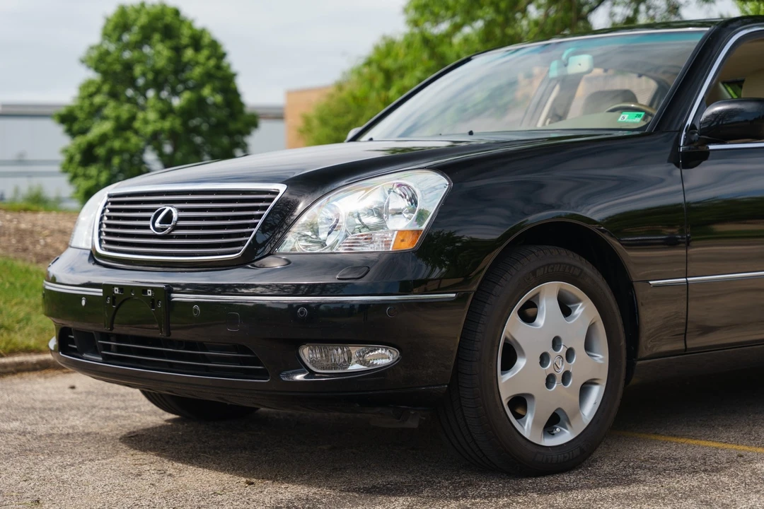 2003 Lexus LS 3rd Gen - Image 7 of 31