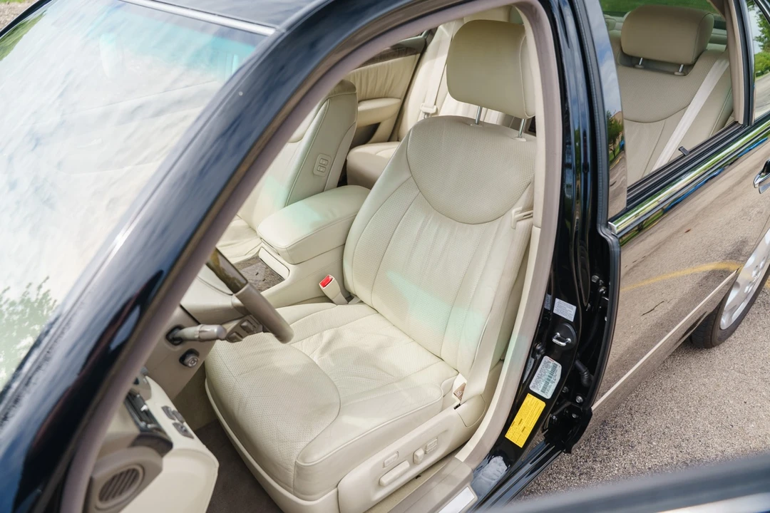 2003 Lexus LS 3rd Gen - Image 31 of 31