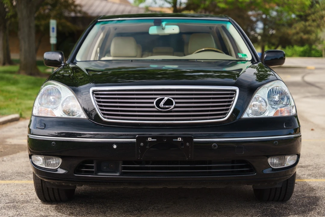 2003 Lexus LS 3rd Gen - Image 14 of 31