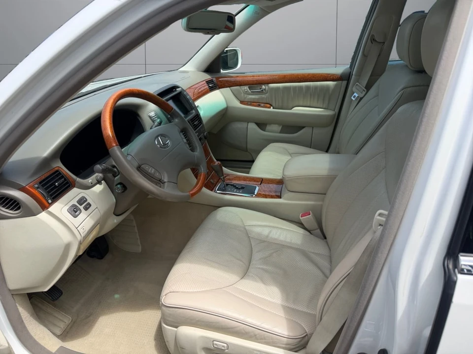 2003 Lexus LS 3rd Gen - Image 10 of 20
