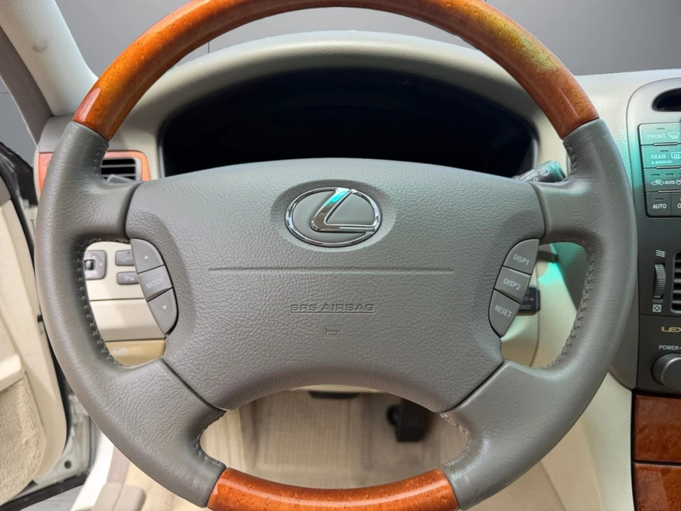 2003 Lexus LS 3rd Gen - Image 13 of 20