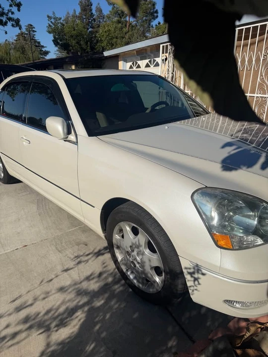 2003 Lexus LS 3rd Gen - Image 3 of 7