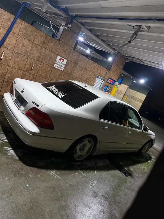 2003 Lexus LS 3rd Gen - Image 6 of 20