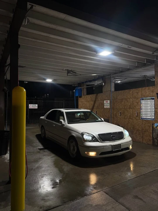 2003 Lexus LS 3rd Gen - Image 4 of 20