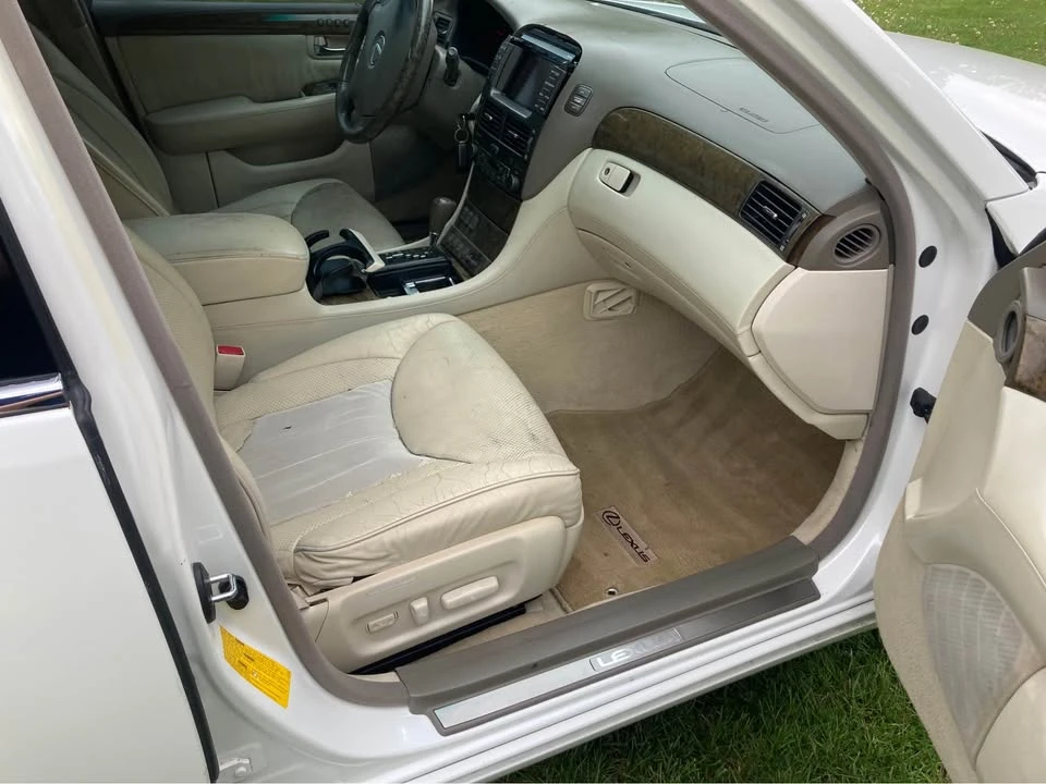 2003 Lexus LS 3rd Gen - Image 10 of 17