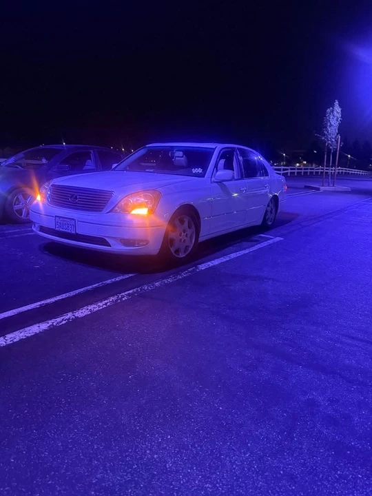 2003 Lexus LS 3rd Gen - Image 15 of 20