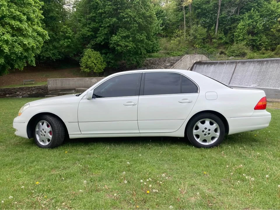 2003 Lexus LS 3rd Gen - Image 5 of 17