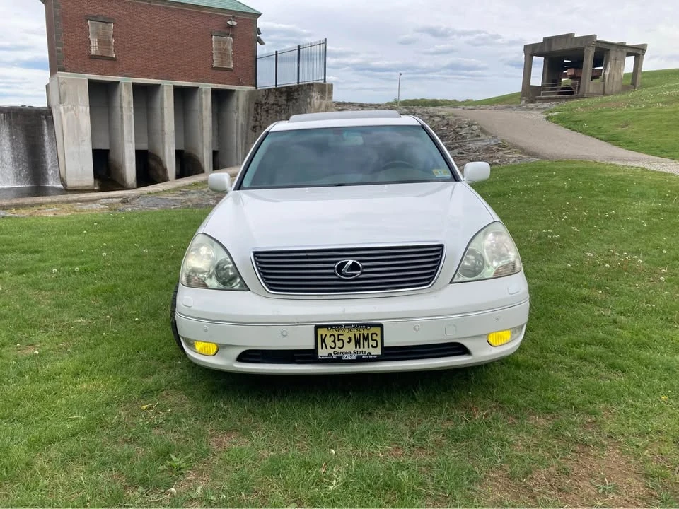 2003 Lexus LS 3rd Gen - Image 2 of 17