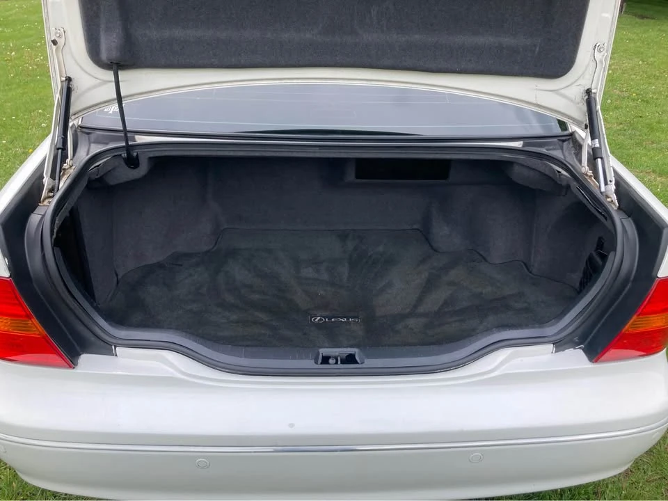 2003 Lexus LS 3rd Gen - Image 6 of 17