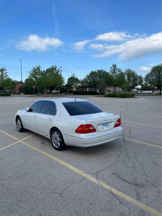 2003 Lexus LS 3rd Gen - Image 4 of 10