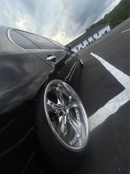 2003 Lexus LS 3rd Gen - Image 4 of 17