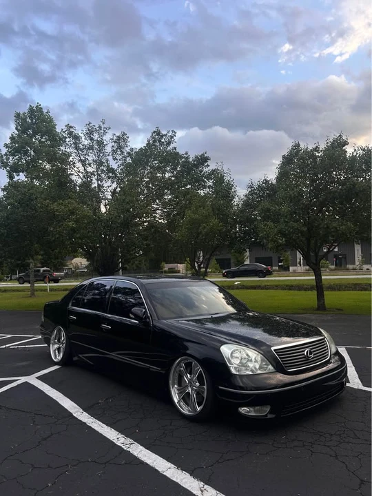 2003 Lexus LS 3rd Gen - Image 17 of 17
