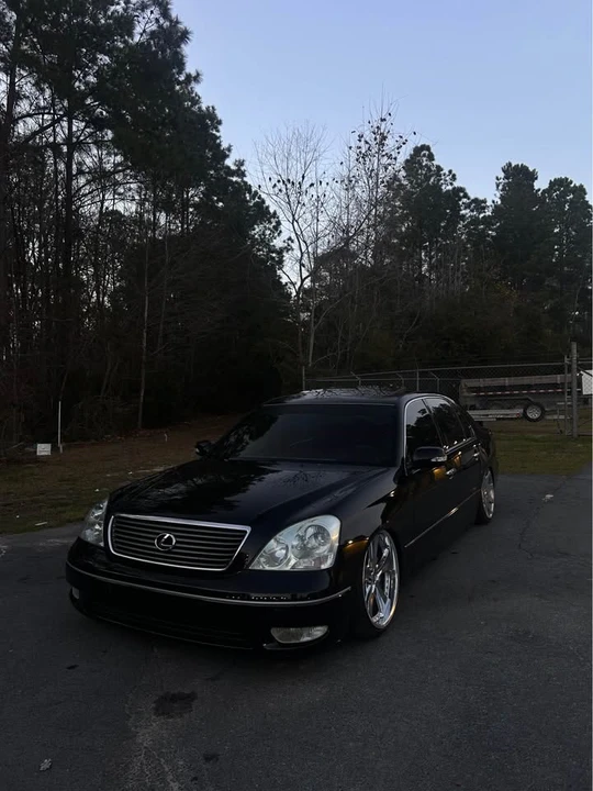 2003 Lexus LS 3rd Gen - Image 6 of 17
