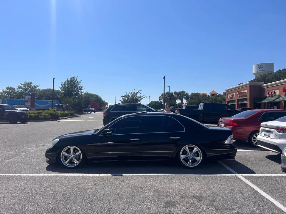 2003 Lexus LS 3rd Gen - Image 15 of 17