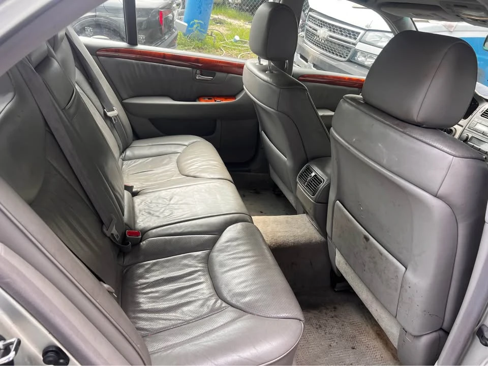 2003 Lexus LS 3rd Gen - Image 6 of 8