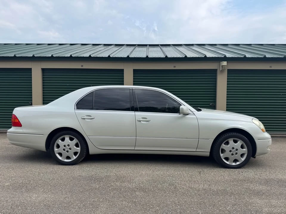 2003 Lexus LS 3rd Gen - Image 3 of 18