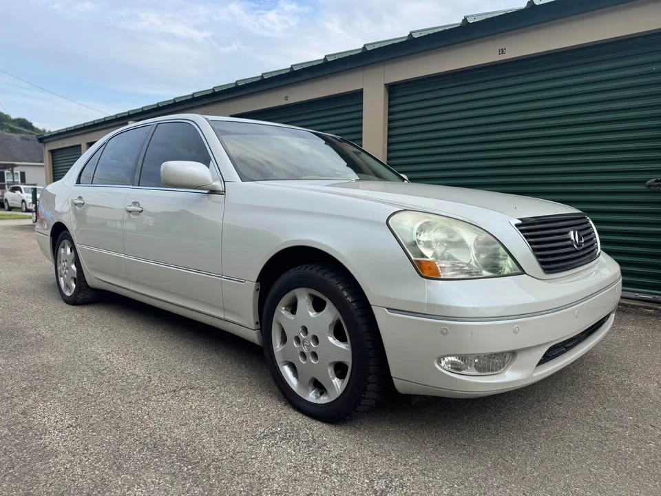 2003 Lexus LS 3rd Gen - Image 2 of 18