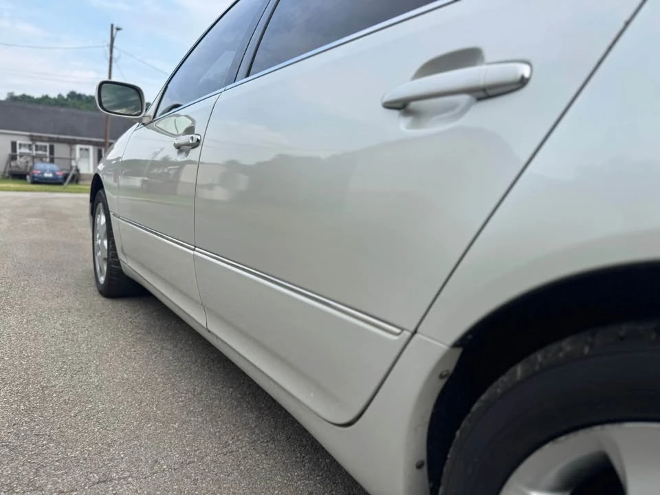 2003 Lexus LS 3rd Gen - Image 6 of 18
