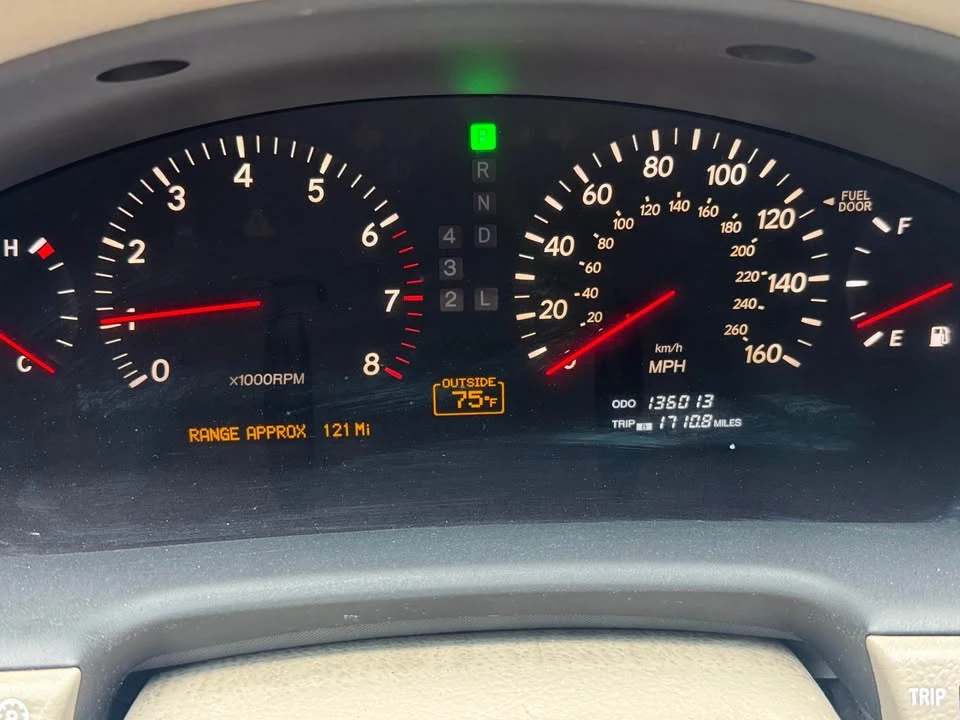 2003 Lexus LS 3rd Gen - Image 12 of 18