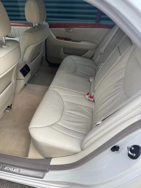 2003 Lexus LS 3rd Gen - Image 10 of 18