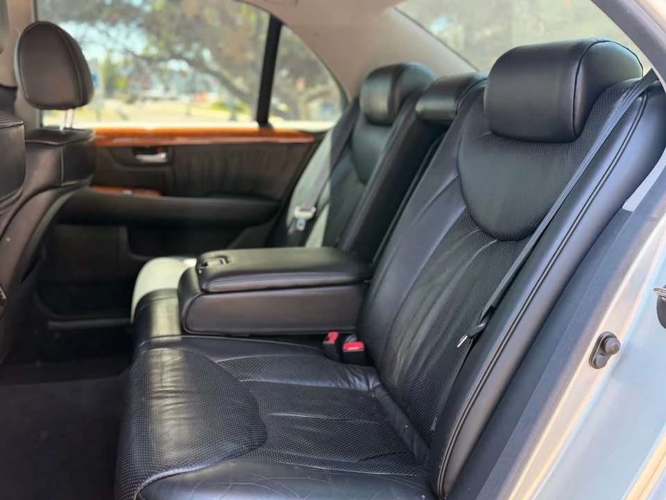 2003 Lexus LS 3rd Gen - Image 6 of 9
