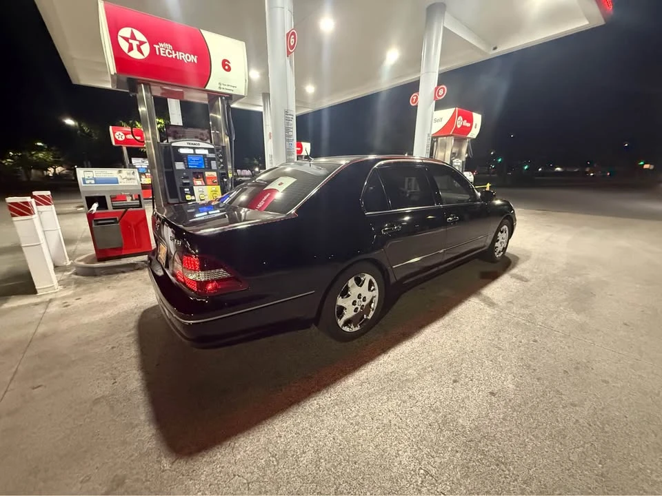 2003 Lexus LS 3rd Gen - Image 6 of 6