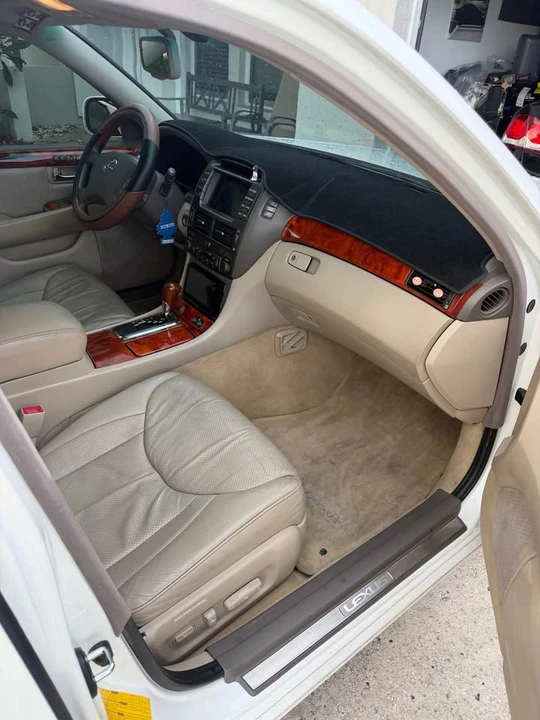 2003 Lexus LS 3rd Gen - Image 10 of 13