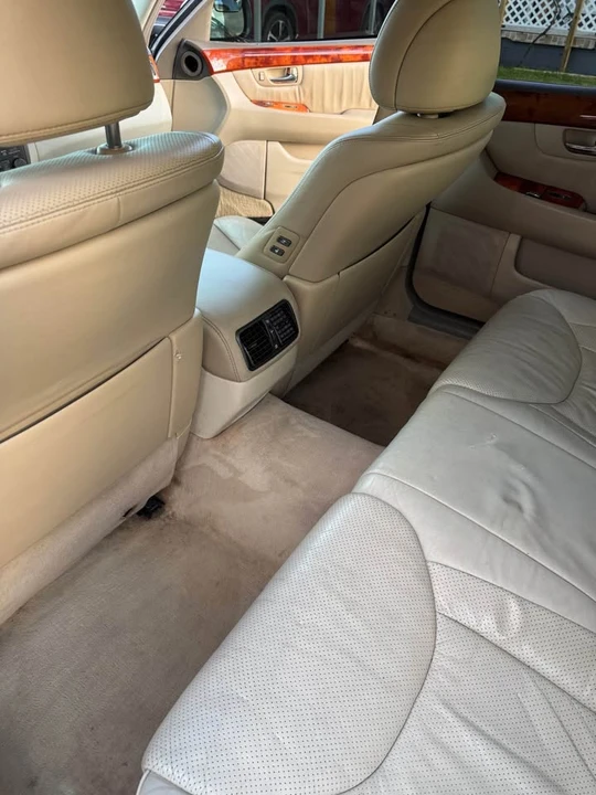 2003 Lexus LS 3rd Gen - Image 15 of 17
