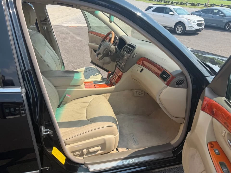 2003 Lexus LS 3rd Gen - Image 12 of 16