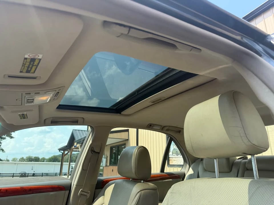 2003 Lexus LS 3rd Gen - Image 15 of 16