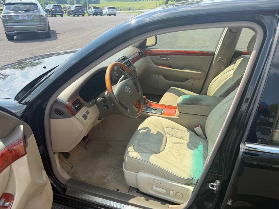 2003 Lexus LS 3rd Gen - Image 9 of 16