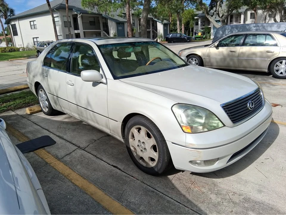 2003 Lexus LS 3rd Gen - Image 2 of 15