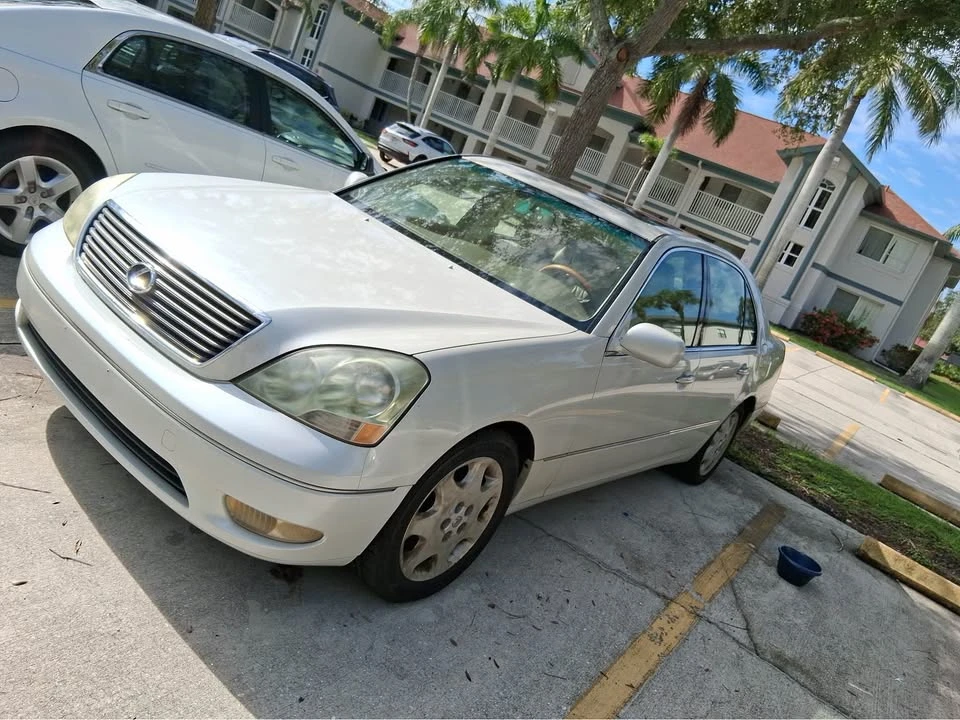 2003 Lexus LS 3rd Gen - Image 4 of 15