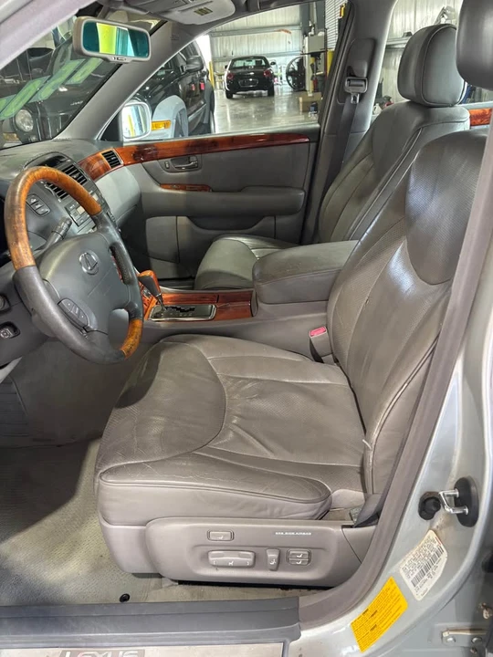 2003 Lexus LS 3rd Gen - Image 5 of 11