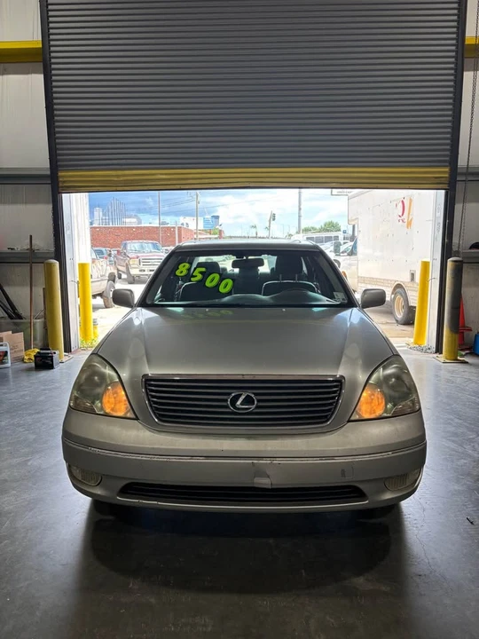 2003 Lexus LS 3rd Gen - Image 3 of 11