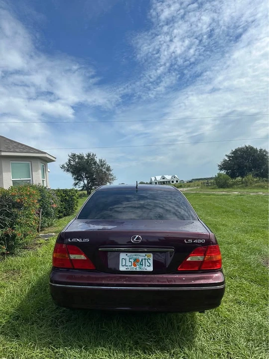 2003 Lexus LS 3rd Gen - Image 4 of 9