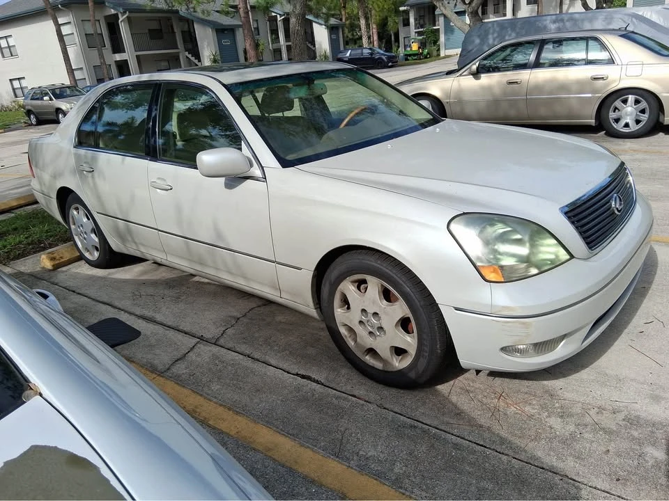 2003 Lexus LS 3rd Gen - Image 5 of 15