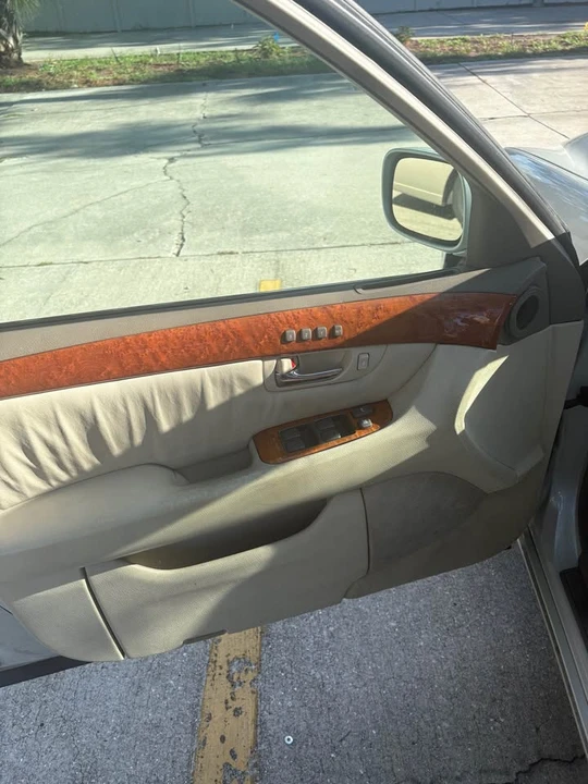 2003 Lexus LS 3rd Gen - Image 15 of 15