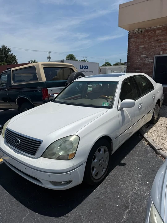 2003 Lexus LS 3rd Gen - Image 2 of 12
