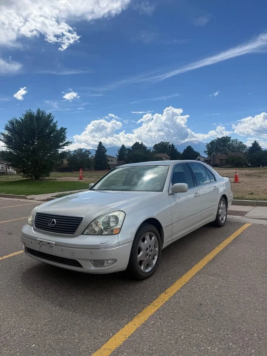 2003 Lexus LS 3rd Gen - Image 2 of 8